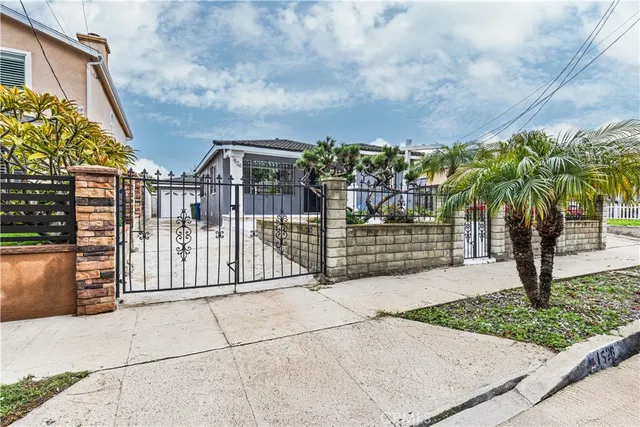 $735,000 | 1526 Lakme Avenue, Wilmington, CA 90744