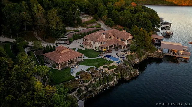 $8,900,000 | 120 Carson Drive, Sunrise Beach, MO 65079