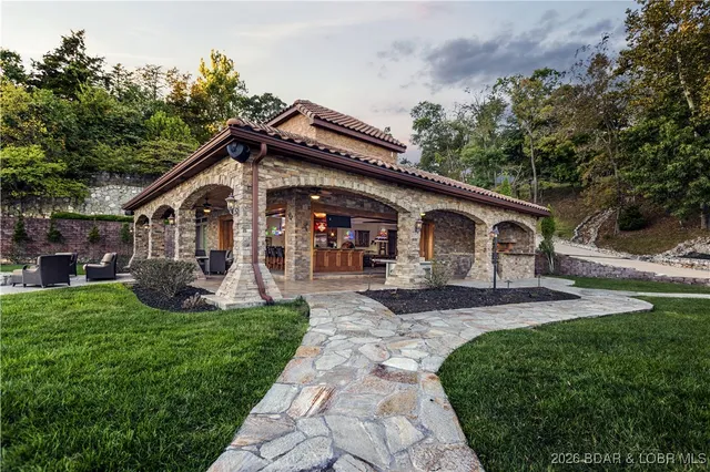$8,900,000 | 120 Carson Drive, Sunrise Beach, MO 65079