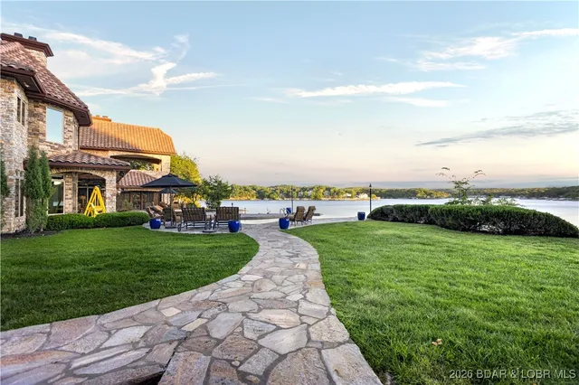 $8,900,000 | 120 Carson Drive, Sunrise Beach, MO 65079