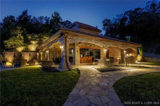 $8,900,000 | 120 Carson Drive, Sunrise Beach, MO 65079