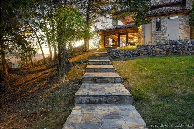 $8,900,000 | 120 Carson Drive, Sunrise Beach, MO 65079