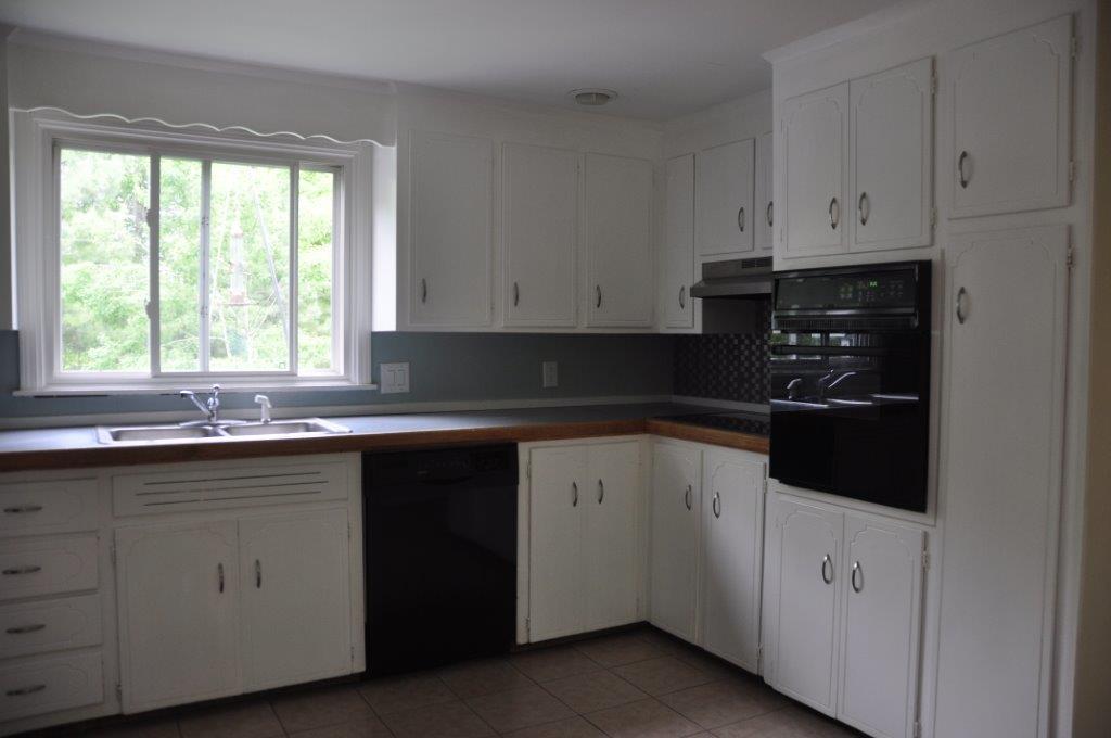 25 Carriage Road Cumberland Foreside, ME 04110 - Photo 10 of 29 Kitchen