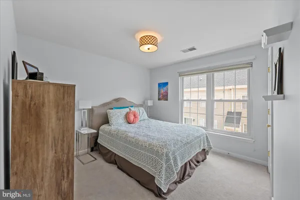 $730,000 | 5115 Donovan Drive, Alexandria, VA 22304