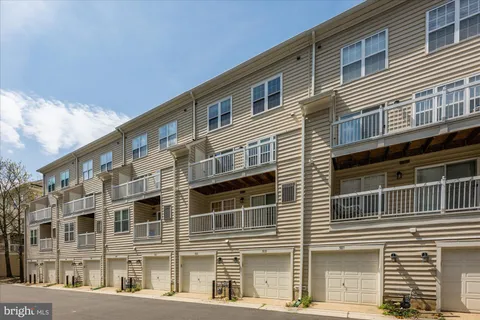 $730,000 | 5115 Donovan Drive, Alexandria, VA 22304