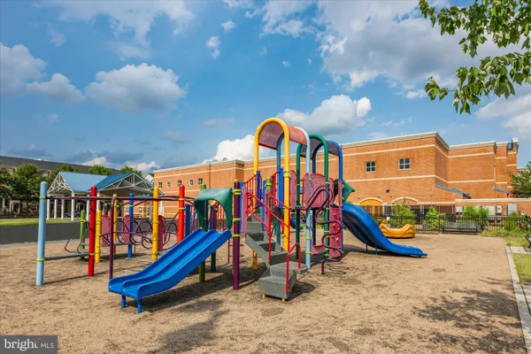 $730,000 | 5115 Donovan Drive, Alexandria, VA 22304