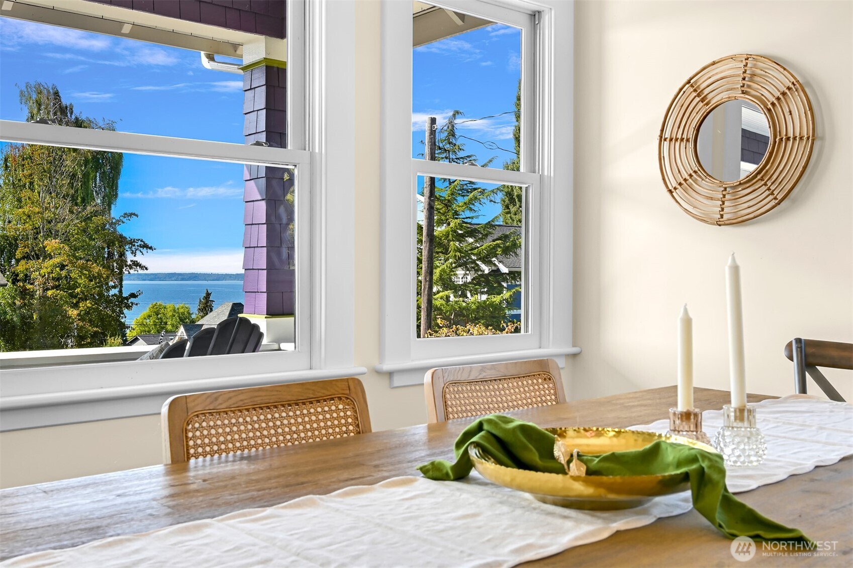 903 13th Street Bellingham, WA 98225 - Photo 17 of 40 a front view of a house with garden