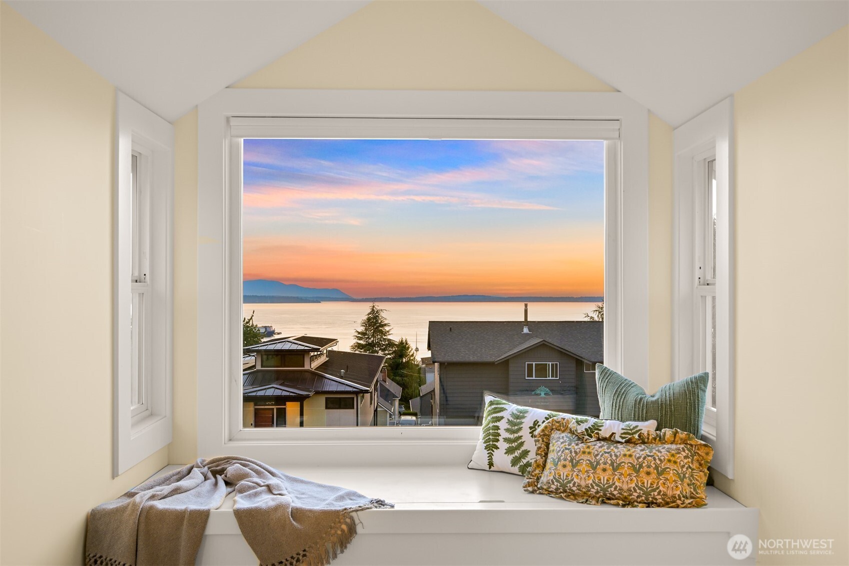 903 13th Street Bellingham, WA 98225 - Photo 26 of 40 a living room with furniture and a large window