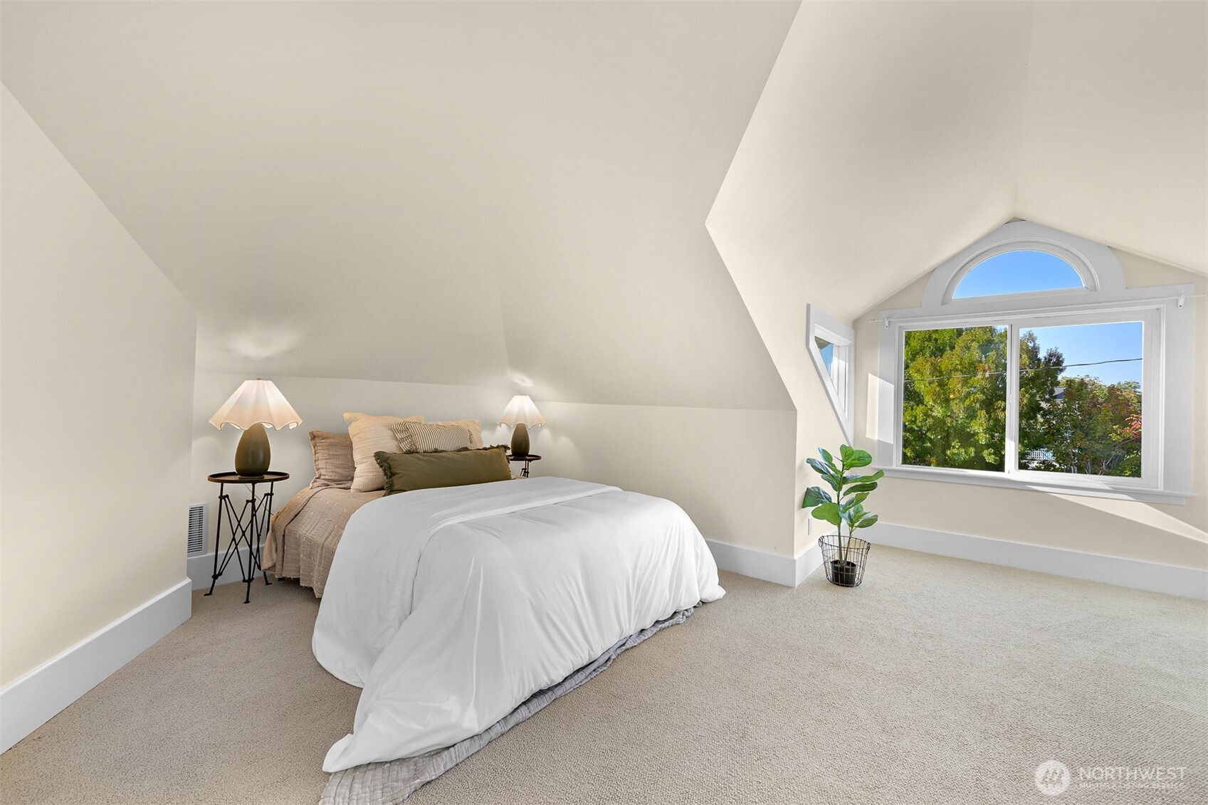 903 13th Street Bellingham, WA 98225 - Photo 28 of 40 a bed room with a bed and a window