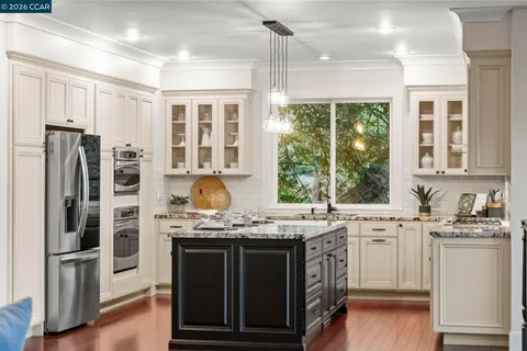 $1,298,000 | 6165 Doncaster Place, Oakland, CA 94611