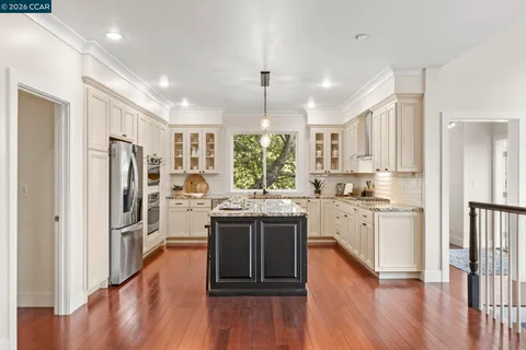 $1,298,000 | 6165 Doncaster Place, Oakland, CA 94611