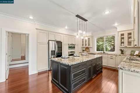 $1,298,000 | 6165 Doncaster Place, Oakland, CA 94611