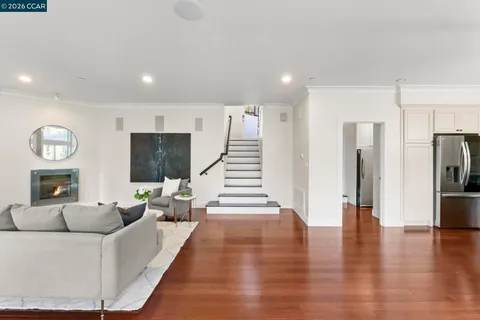 $1,298,000 | 6165 Doncaster Place, Oakland, CA 94611