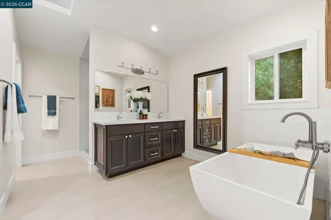 $1,298,000 | 6165 Doncaster Place, Oakland, CA 94611