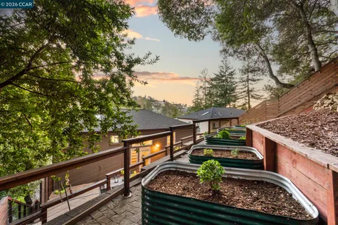 $1,298,000 | 6165 Doncaster Place, Oakland, CA 94611