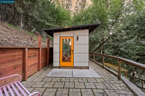 $1,298,000 | 6165 Doncaster Place, Oakland, CA 94611