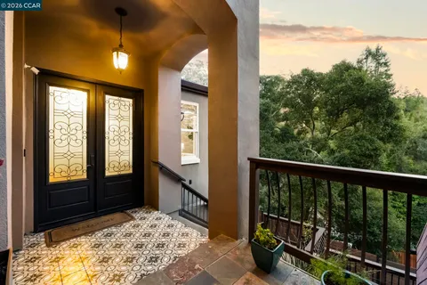 $1,298,000 | 6165 Doncaster Place, Oakland, CA 94611