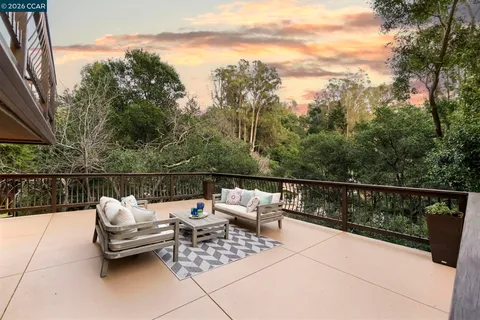 $1,298,000 | 6165 Doncaster Place, Oakland, CA 94611