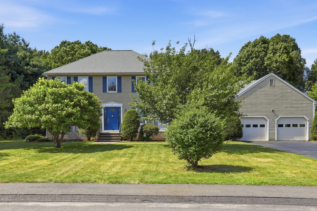 4 Oneida Place Hudson, MA 01749 - Photo 1 of 42