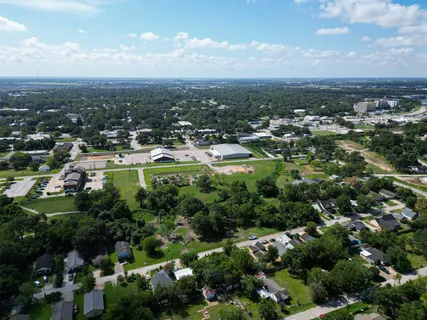 $49,900 | 608 Maiden Lane, Richmond, TX 77469