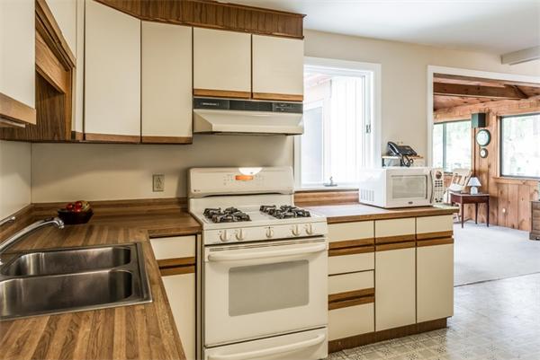 9 Francine Road Acton, MA 01720 - Photo 9 of 29 Gallery Image 9