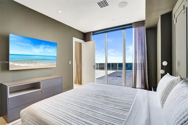 $14,000 | 1800 South Ocean Drive, Unit 4403, Hallandale Beach, FL 33009