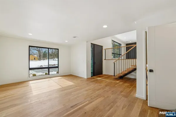 $1,422,900 | 156 Park Road, Parsippany, NJ 07054