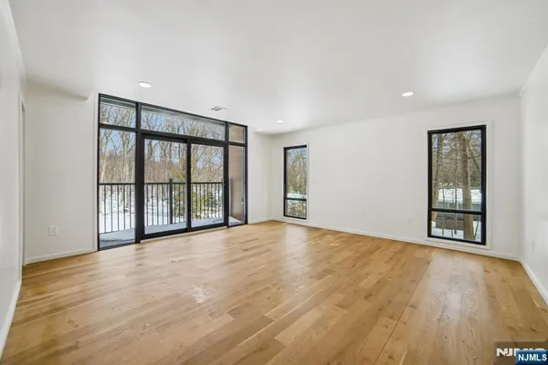 $1,422,900 | 156 Park Road, Parsippany, NJ 07054