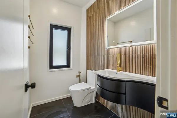 $1,422,900 | 156 Park Road, Parsippany, NJ 07054