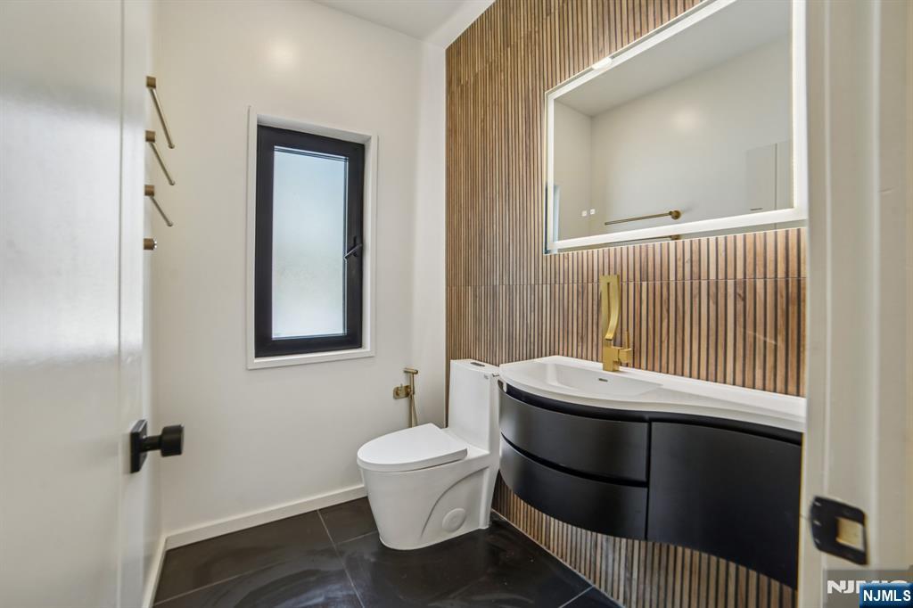 156 Park Road Parsippany, NJ 07054 - Photo 40 of 50