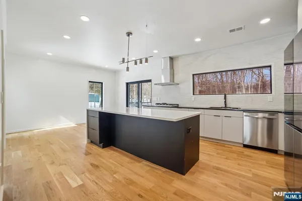 $1,422,900 | 156 Park Road, Parsippany, NJ 07054