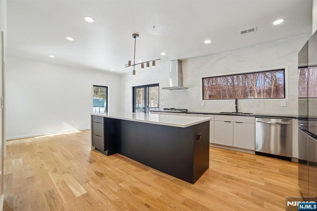 156 Park Road Parsippany, NJ 07054 - Photo 4 of 50