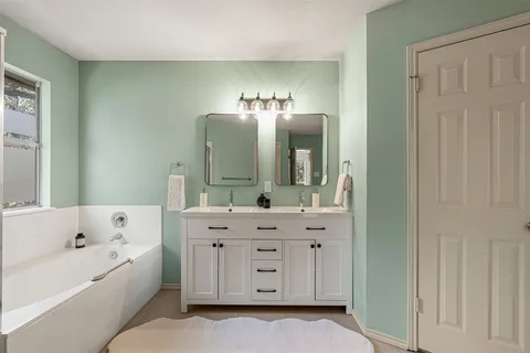 $584,000 | 7516 Windrush Drive, Austin, TX 78729