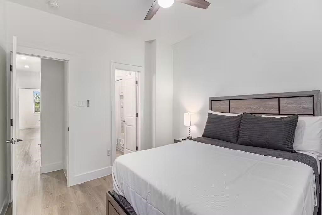 3642 Mainer Street, Unit B Houston, TX 77021 - Photo 5 of 13