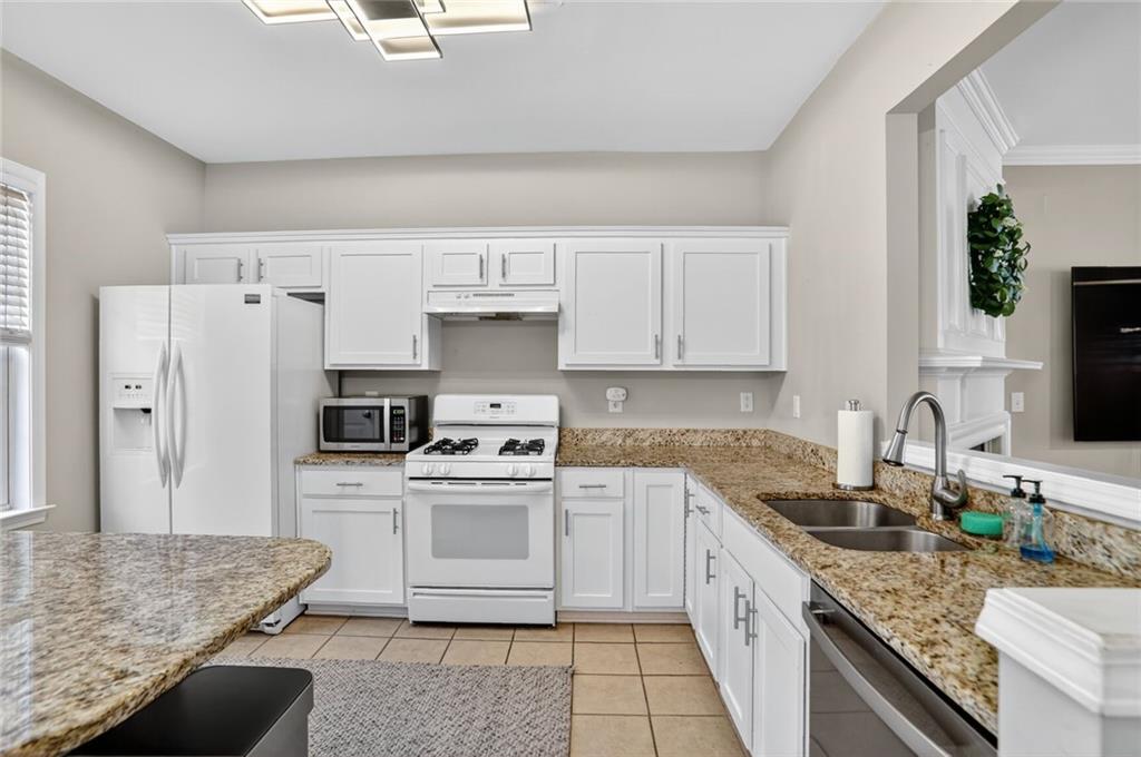 3561 Views Trace Peachtree Corners, GA 30092 - Photo 10 of 22