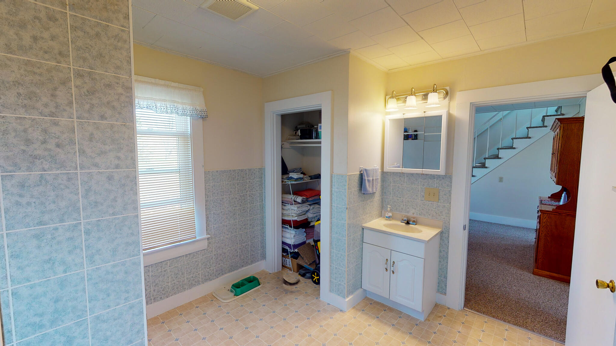 1530 Long Ridge Road Burlington, ME 04417 - Photo 24 of 43 23. Bathroom