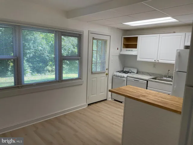 $2,350 | 26 South Monroe Road, Unit 26, Annapolis, MD 21402