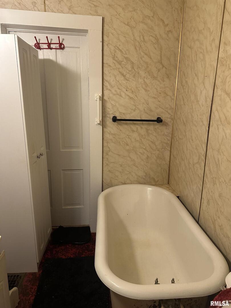 402 East Keyes Street Du Quoin, IL 62832 - Photo 11 of 18