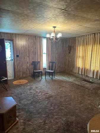 $37,800 | 402 East Keyes Street, Du Quoin, IL 62832