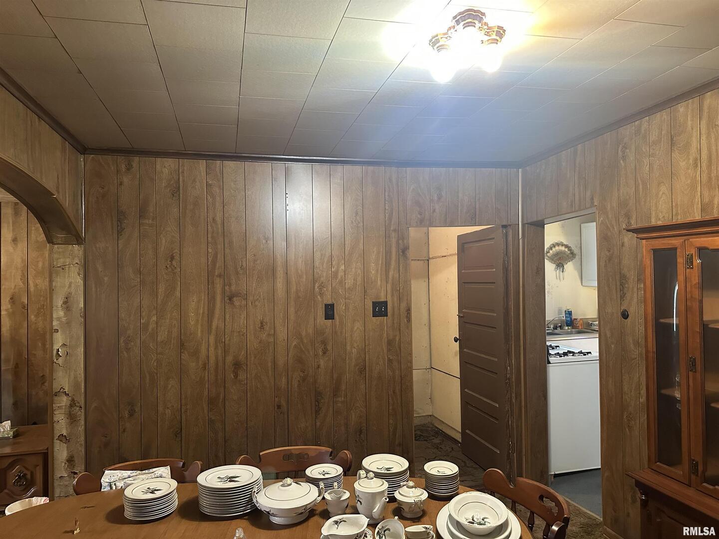 402 East Keyes Street Du Quoin, IL 62832 - Photo 7 of 18