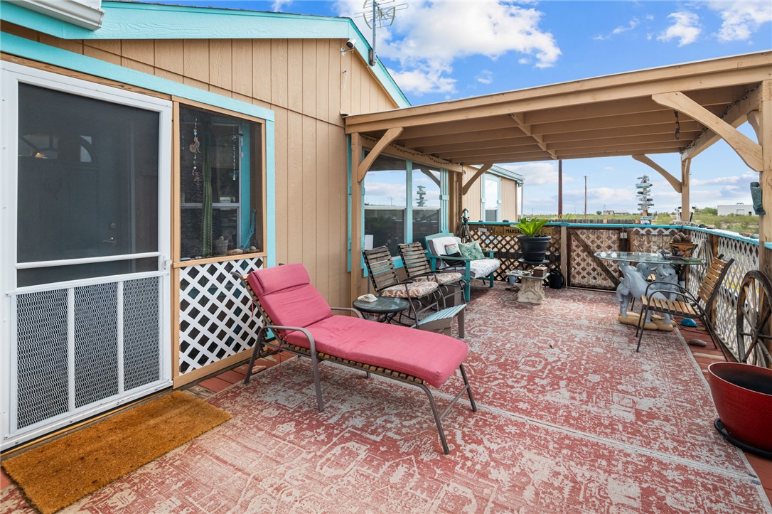 1193 South Dome Road Golden Valley, AZ 86413 - Photo 19 of 38 Patio
