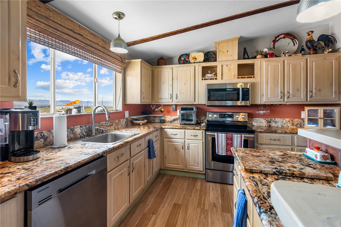 1193 South Dome Road Golden Valley, AZ 86413 - Photo 26 of 38 Granite countertops