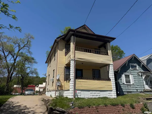 $89,000 | 1617 Northeast Monroe Street, Peoria, IL 61603