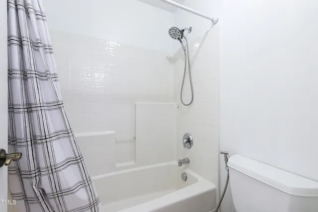 $799,995 | 3220 Queensland Road, Raleigh, NC 27614