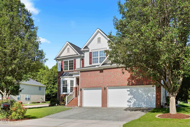 $799,995 | 3220 Queensland Road, Raleigh, NC 27614