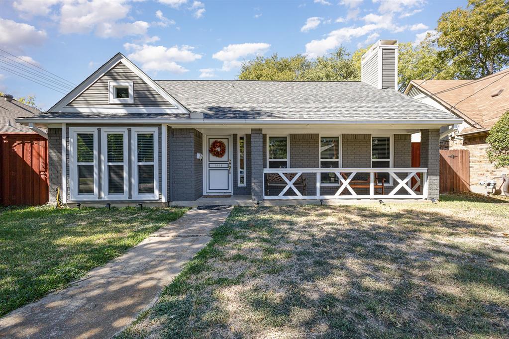 5605 Reiger Avenue Dallas, TX 75214 - Photo 1 of 1 Single story home with a front yard