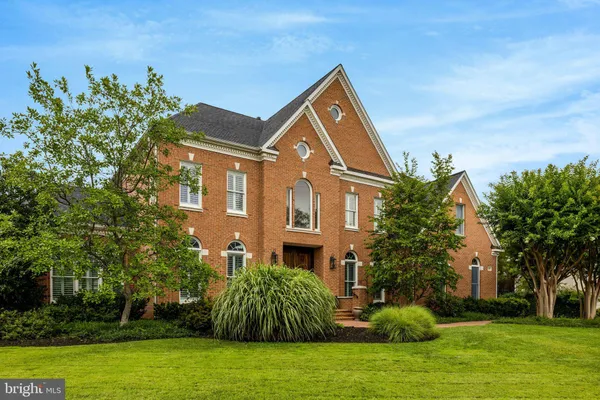 $2,395,000 | 2006 Lord Fairfax Road, Vienna, VA 22182