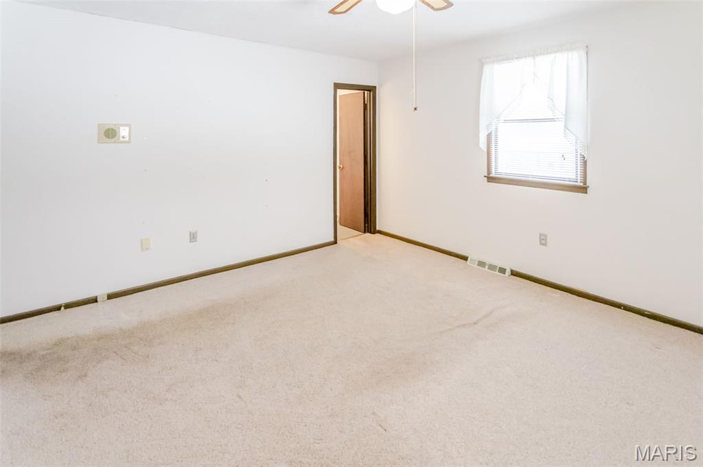 5251 Miles Station Road Bunker Hill, IL 62014 - Photo 30 of 86