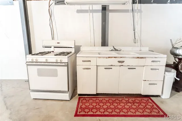 $450,000 | 5251 Miles Station Road, Bunker Hill, IL 62014