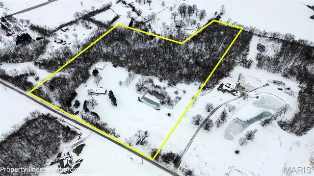 $450,000 | 5251 Miles Station Road, Bunker Hill, IL 62014